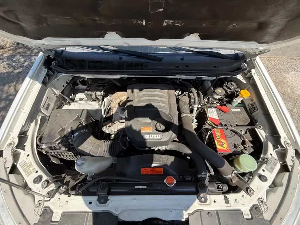 Isuzu D-Max Space Cab 4WD Basis Tempomat Kamera LKW Zu 11/2019-photo-30