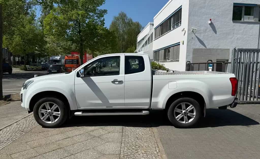 Isuzu D-Max Space Cab 4WD Basis Tempomat Kamera LKW Zu 11/2019-photo-4