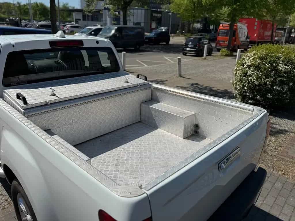 Isuzu D-Max Space Cab 4WD Basis Tempomat Kamera LKW Zu 11/2019-photo-6