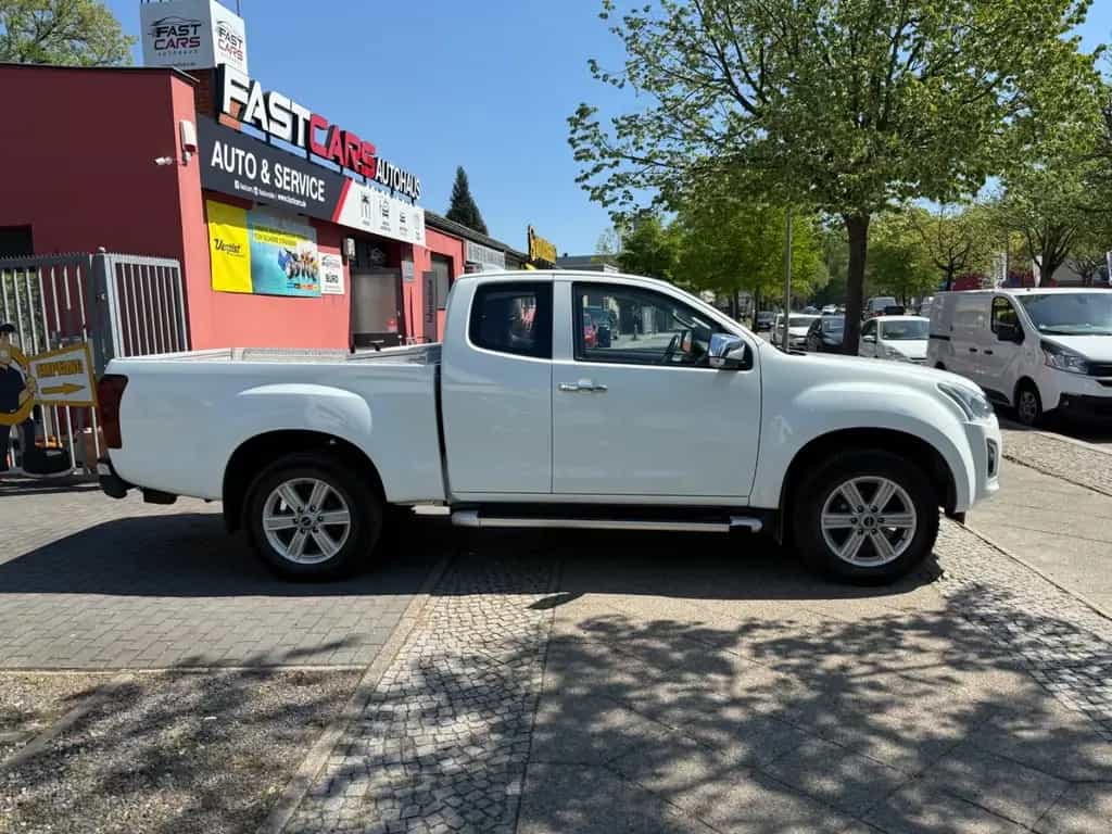 Isuzu D-Max Space Cab 4WD Basis Tempomat Kamera LKW Zu 11/2019-photo-7