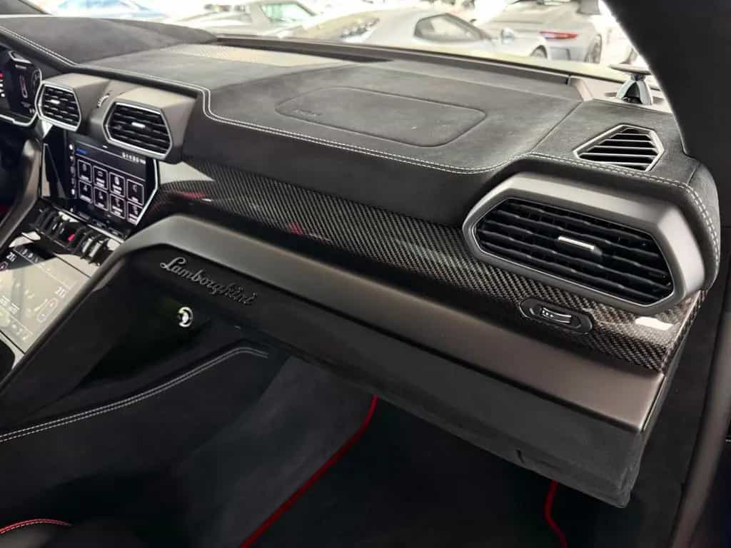 Lamborghini Urus Performante Matt Lack/Carbon Engine Bonnet 03/2025-photo-26