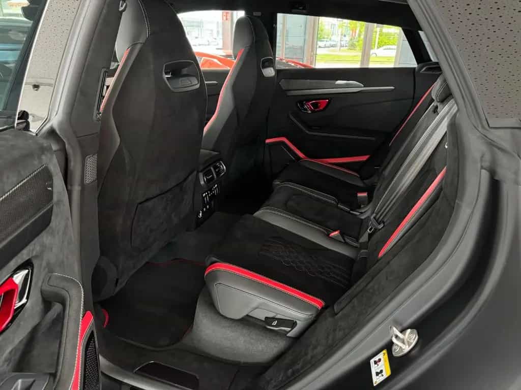 Lamborghini Urus Performante Matt Lack/Carbon Engine Bonnet 03/2025-photo-28