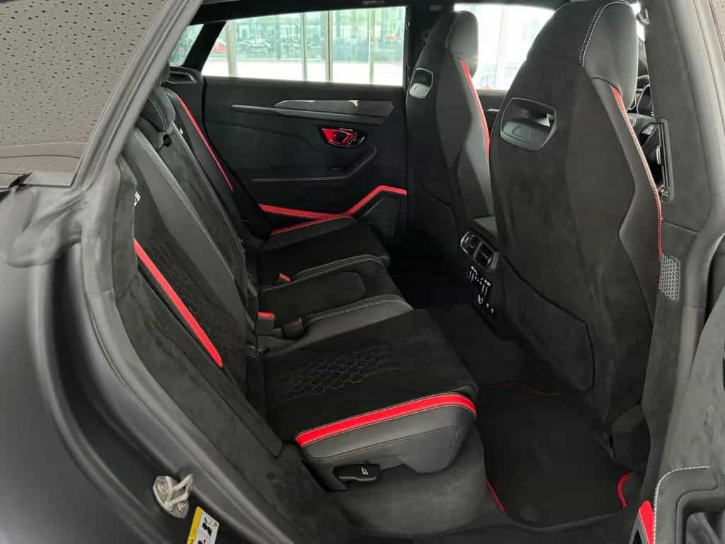 Lamborghini Urus Performante Matt Lack/Carbon Engine Bonnet 03/2025-photo-30