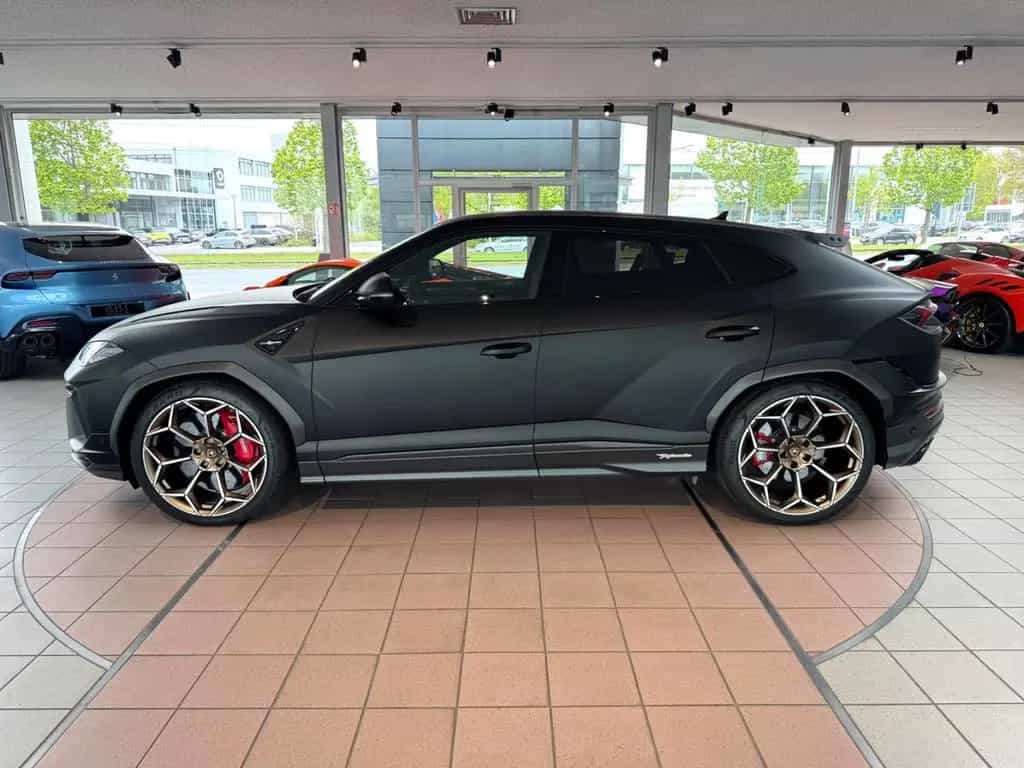 Lamborghini Urus Performante Matt Lack/Carbon Engine Bonnet 03/2025-photo-4