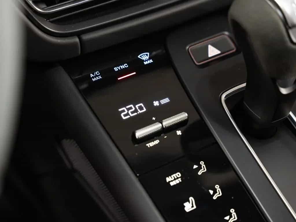 Porsche Macan GTS Abstandsregeltempostat Sport Chrono 03/2024-photo-15