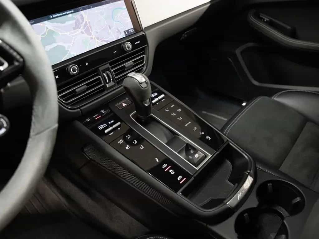 Porsche Macan GTS Abstandsregeltempostat Sport Chrono 03/2024-photo-20