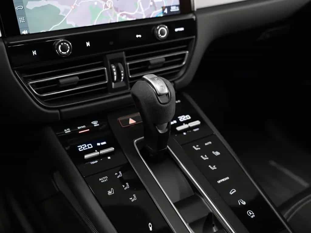 Porsche Macan GTS Abstandsregeltempostat Sport Chrono 03/2024-photo-21