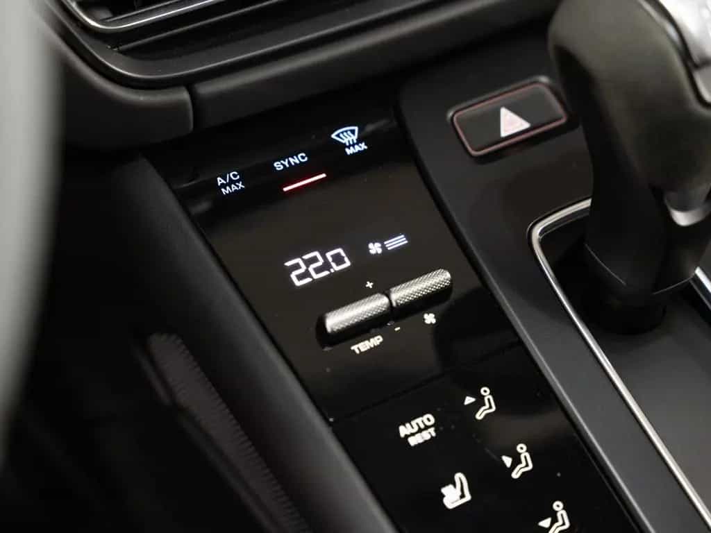 Porsche Macan GTS Abstandsregeltempostat Sport Chrono 03/2024-photo-22