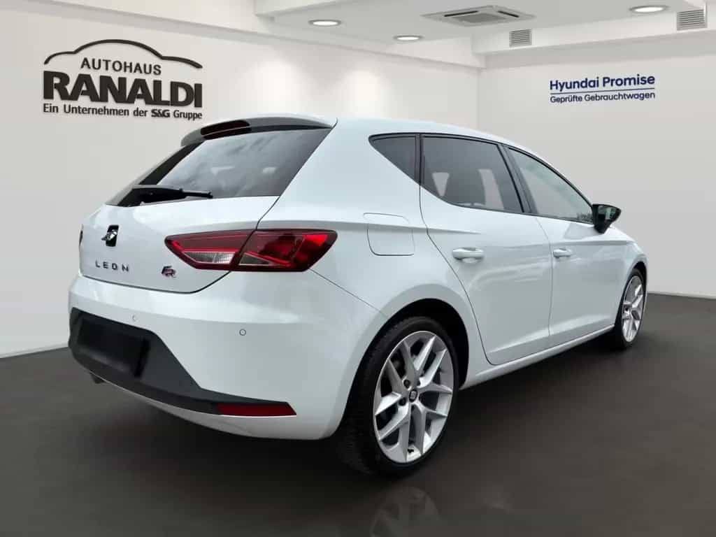 Seat Leon FR++AUTOMATIK!++NAVI!++TOP GEPFLEGT!++ 02/2016-photo-2