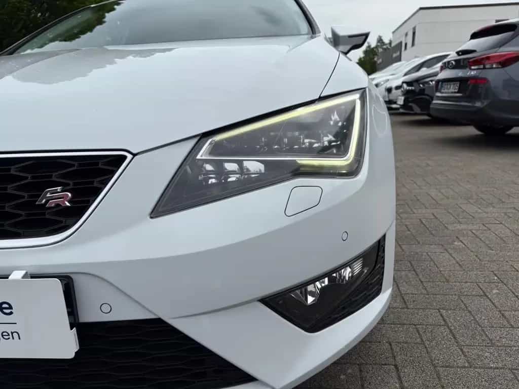 Seat Leon FR++AUTOMATIK!++NAVI!++TOP GEPFLEGT!++ 02/2016-photo-4