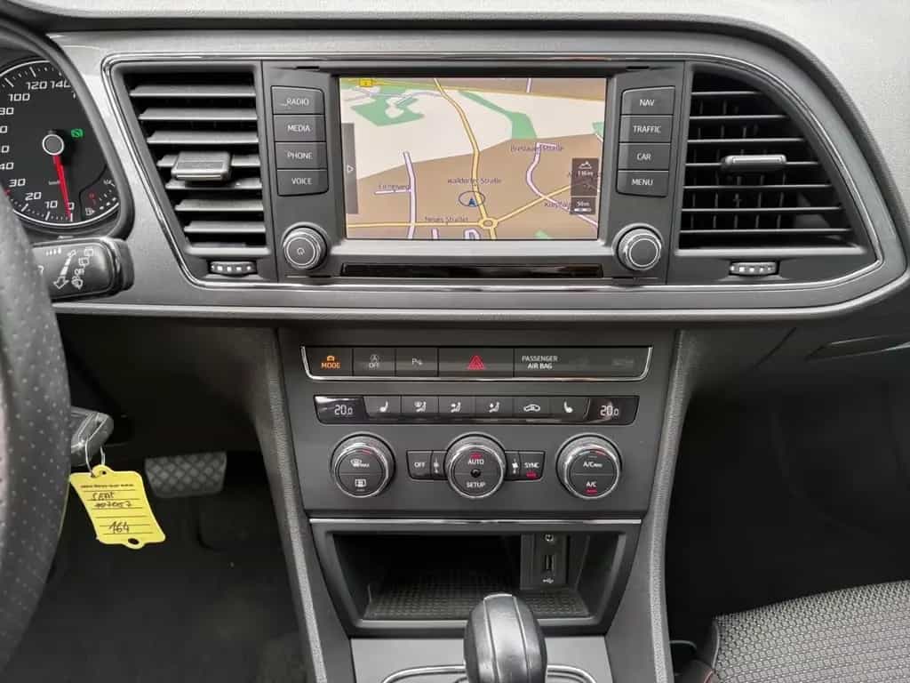 Seat Leon FR++AUTOMATIK!++NAVI!++TOP GEPFLEGT!++ 02/2016-photo-8