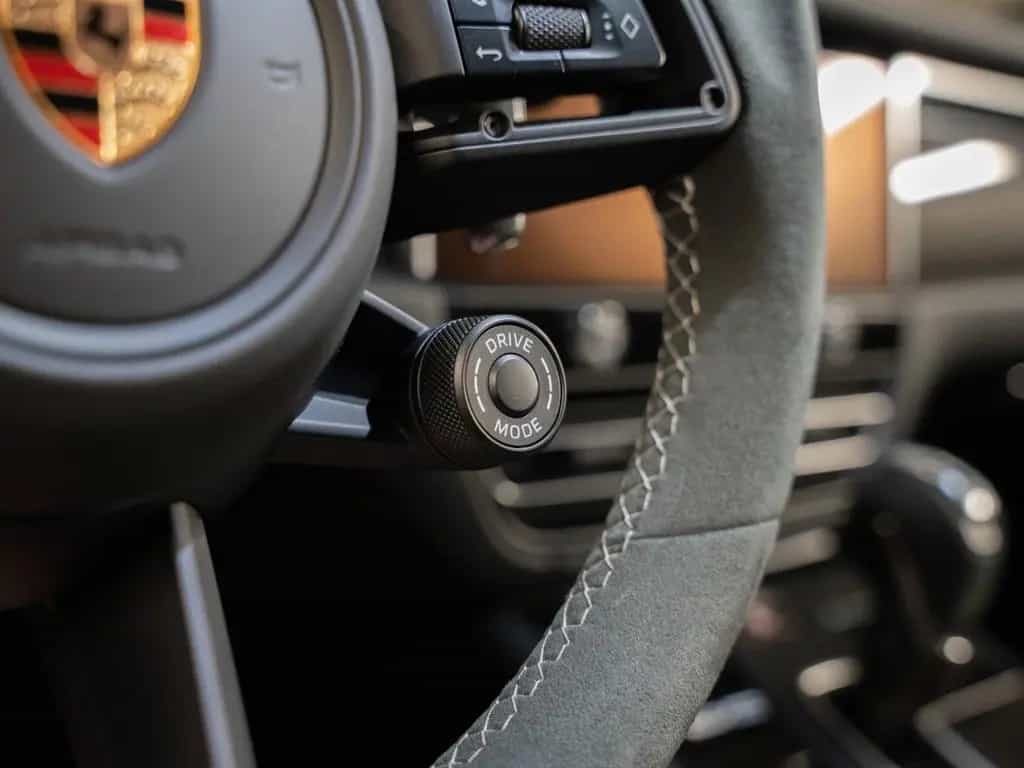 Porsche Macan GTS Standheizung Abstandsregeltempostat 08/2023-photo-27