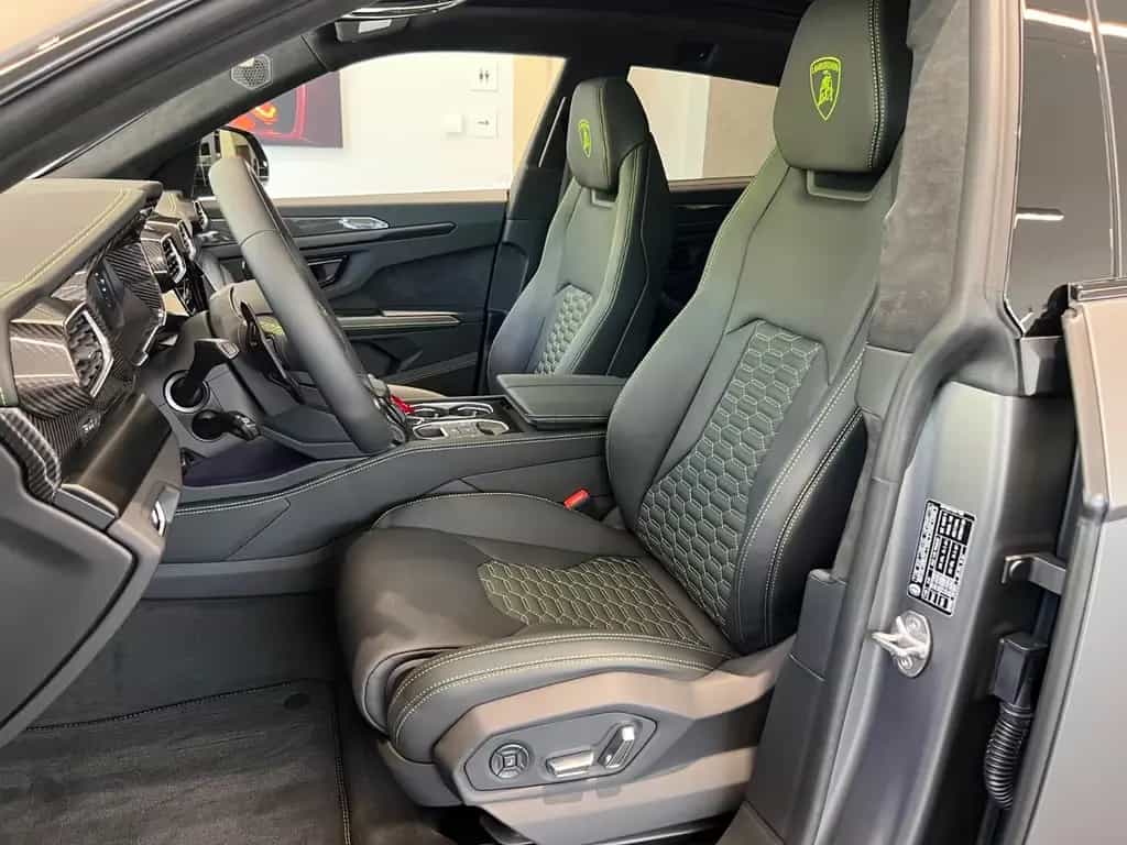 Lamborghini Urus S Pano Massage 23´ Carbon B&O 06/2024-photo-1