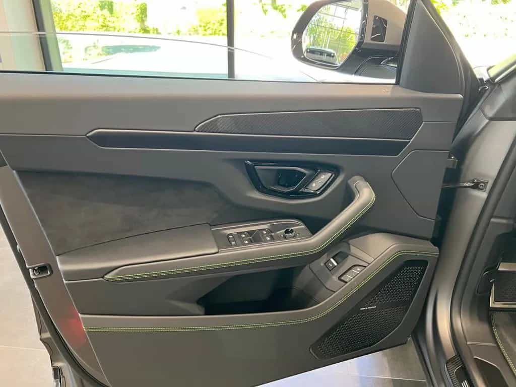 Lamborghini Urus S Pano Massage 23´ Carbon B&O 06/2024-photo-15
