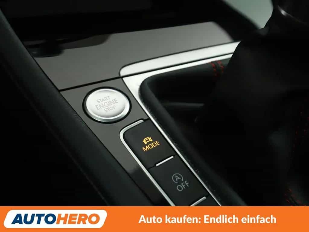 Volkswagen Golf VII 2.0 TSI GTI BMT*NAVI*LED*PDC* 02/2017-photo-24