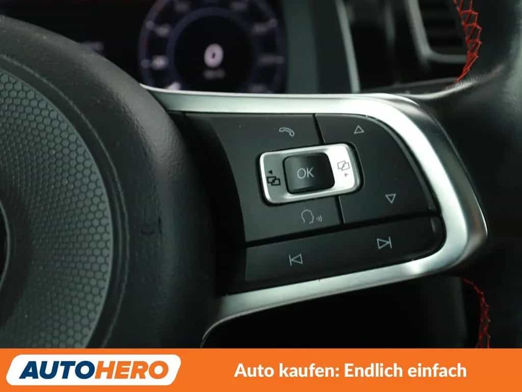 Volkswagen Golf VII 2.0 TSI GTI BMT*NAVI*LED*PDC* 02/2017-photo-28
