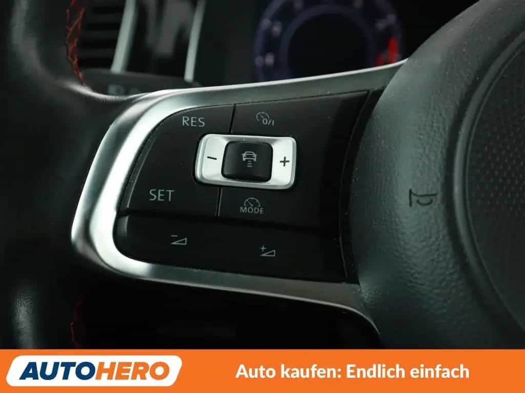 Volkswagen Golf VII 2.0 TSI GTI BMT*NAVI*LED*PDC* 02/2017-photo-29