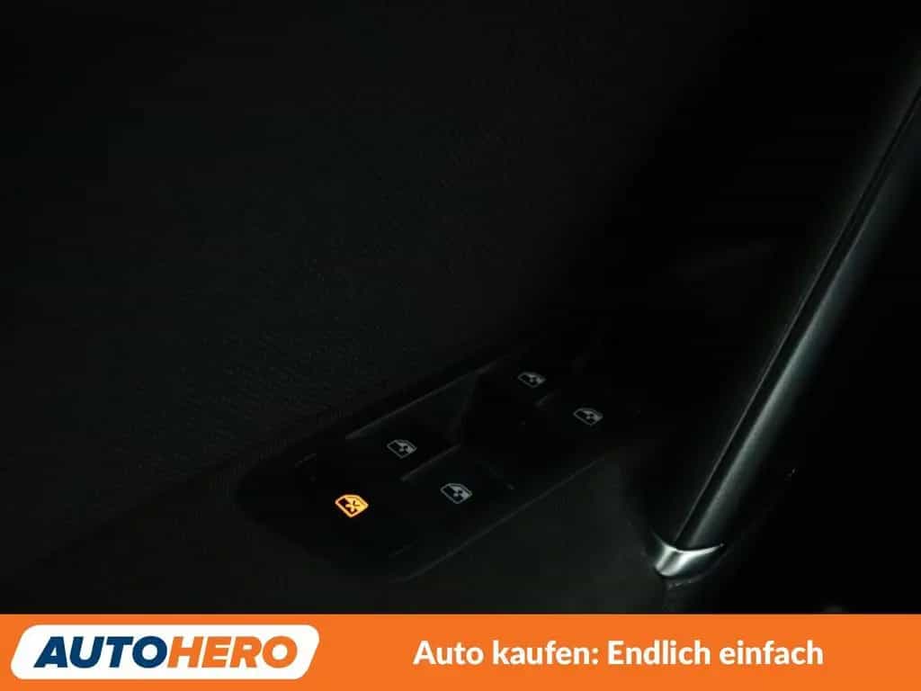 Volkswagen Golf VII 2.0 TSI GTI BMT*NAVI*LED*PDC* 02/2017-photo-31