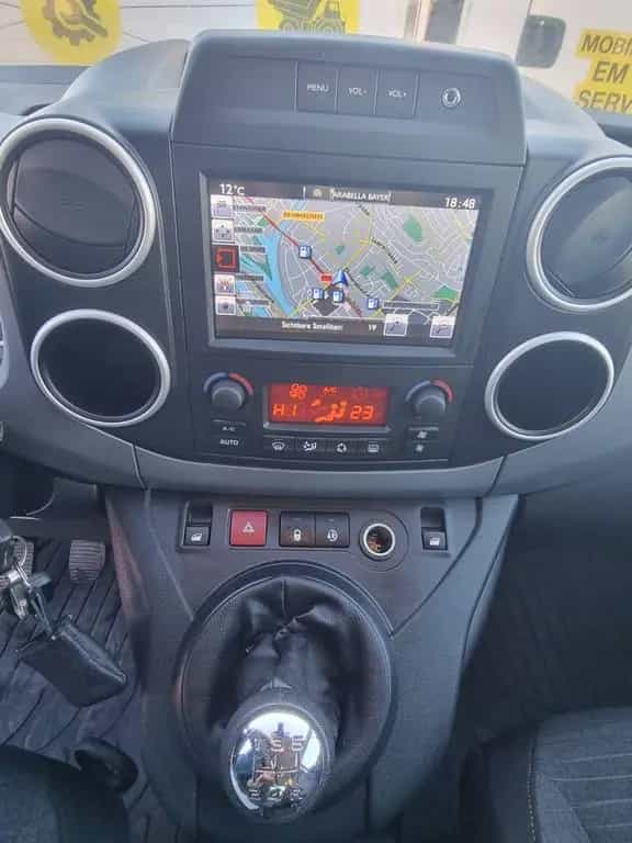 Citroën Berlingo Kombi Shine Klima Navi Einparkhilfe 06/2018-photo-12