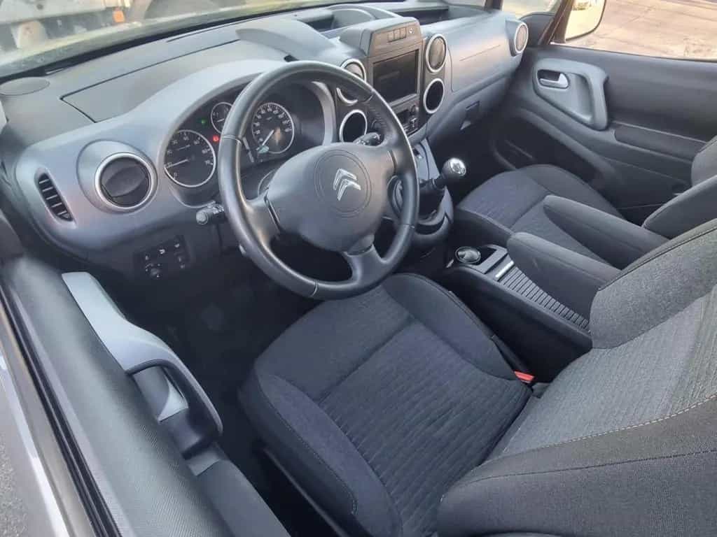 Citroën Berlingo Kombi Shine Klima Navi Einparkhilfe 06/2018-photo-23