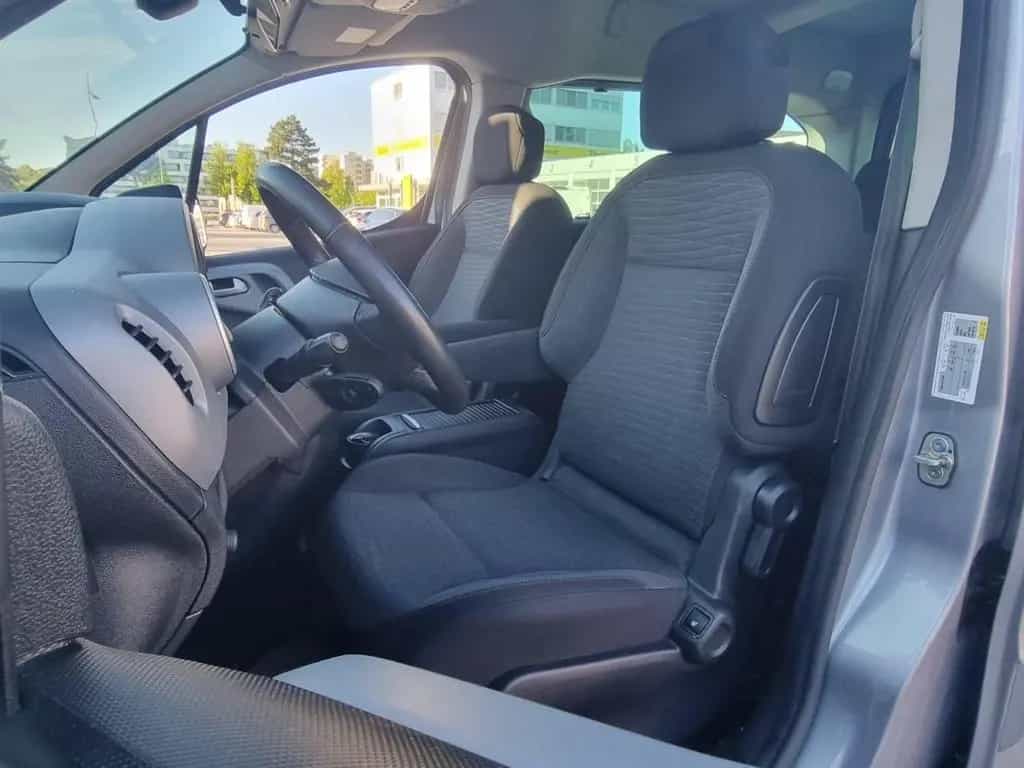 Citroën Berlingo Kombi Shine Klima Navi Einparkhilfe 06/2018-photo-27