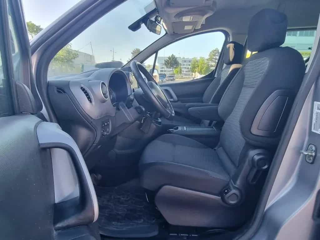 Citroën Berlingo Kombi Shine Klima Navi Einparkhilfe 06/2018-photo-28