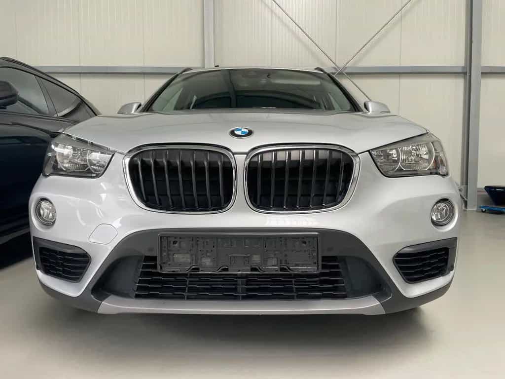 BMW X1 xDrive 18d Advantage/SHZ/PDC/NAVI/BMW-Service 06/2018-photo-1
