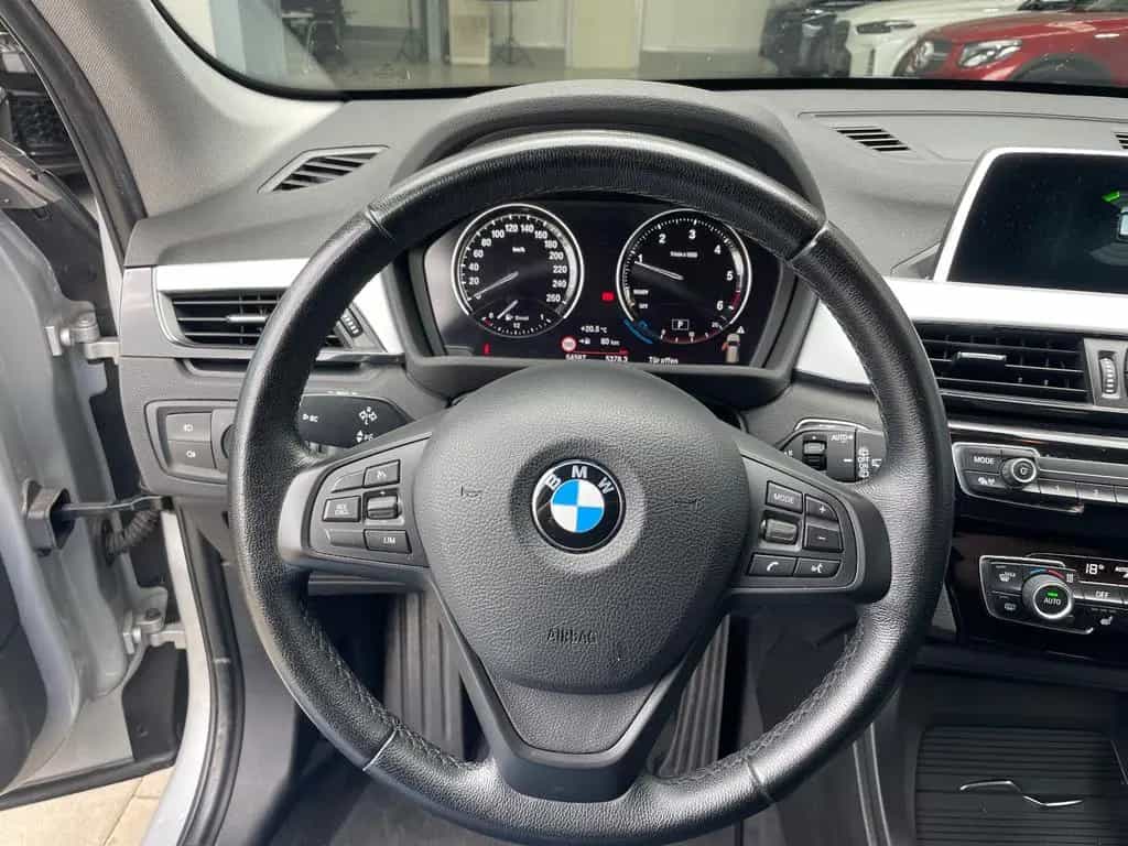 BMW X1 xDrive 18d Advantage/SHZ/PDC/NAVI/BMW-Service 06/2018-photo-12