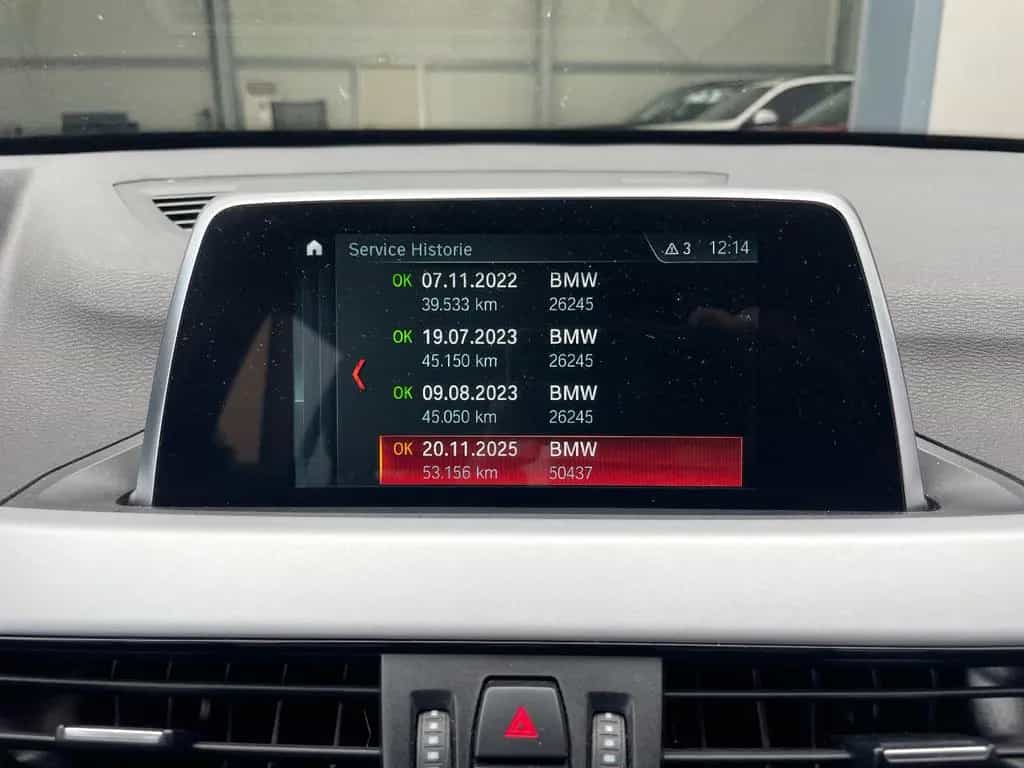 BMW X1 xDrive 18d Advantage/SHZ/PDC/NAVI/BMW-Service 06/2018-photo-25