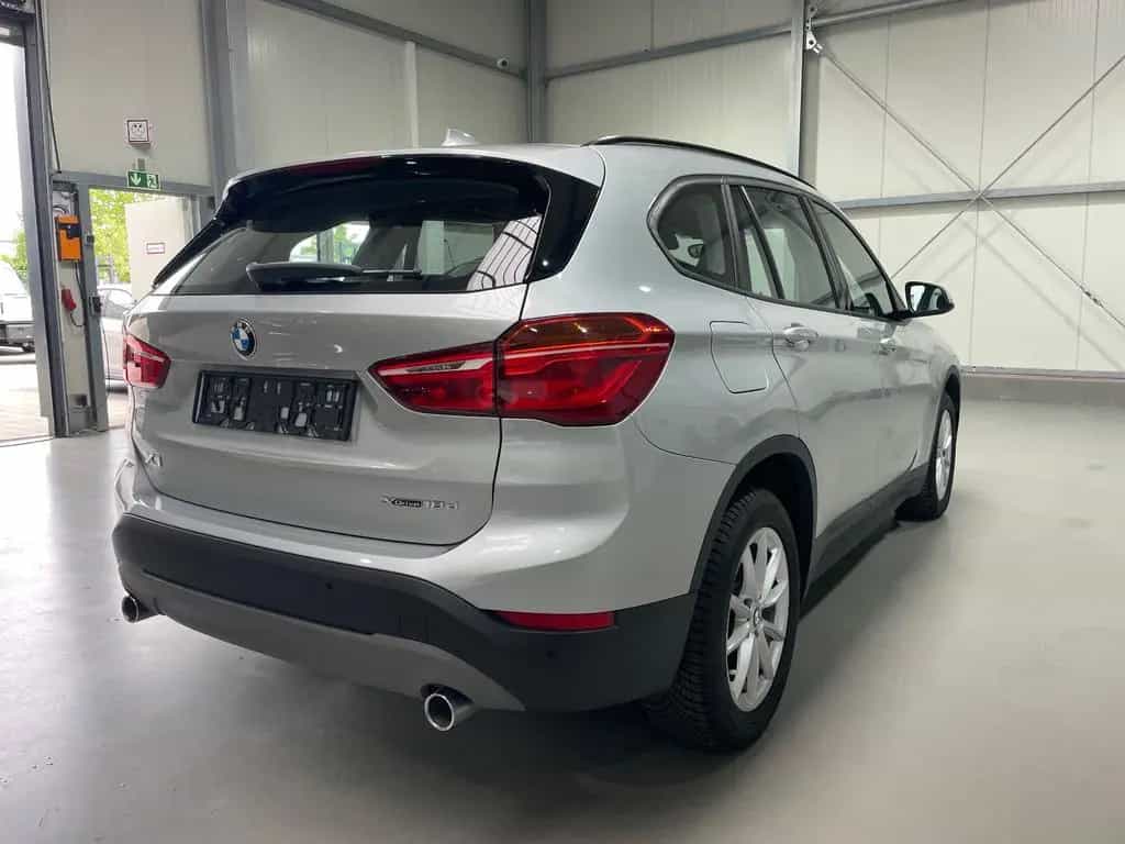 BMW X1 xDrive 18d Advantage/SHZ/PDC/NAVI/BMW-Service 06/2018-photo-4