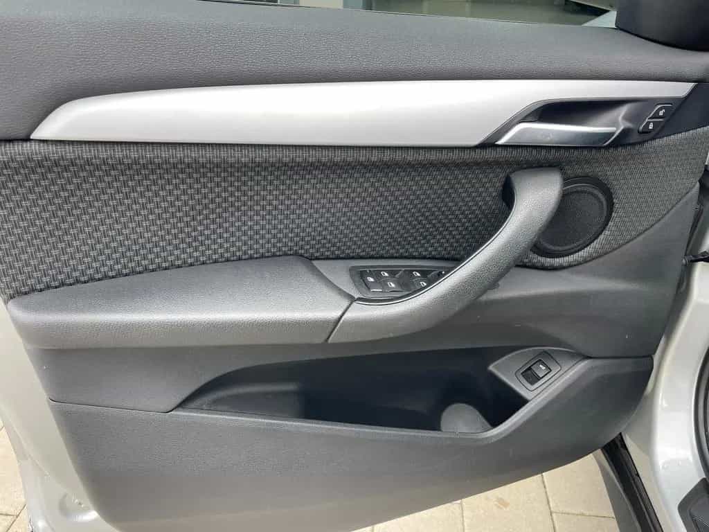 BMW X1 xDrive 18d Advantage/SHZ/PDC/NAVI/BMW-Service 06/2018-photo-8