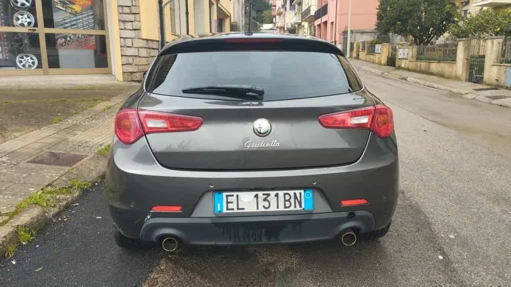 Alfa Romeo Giulietta 2.0 JTDm-2 170 CV Distincti 10/2011-photo-3