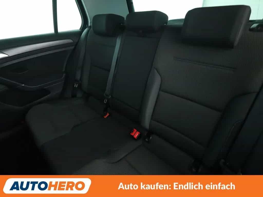 Volkswagen Golf VII 1.4 TSI Comfortline BMT*NAVI*PDC*SHZ* 12/2017-photo-10
