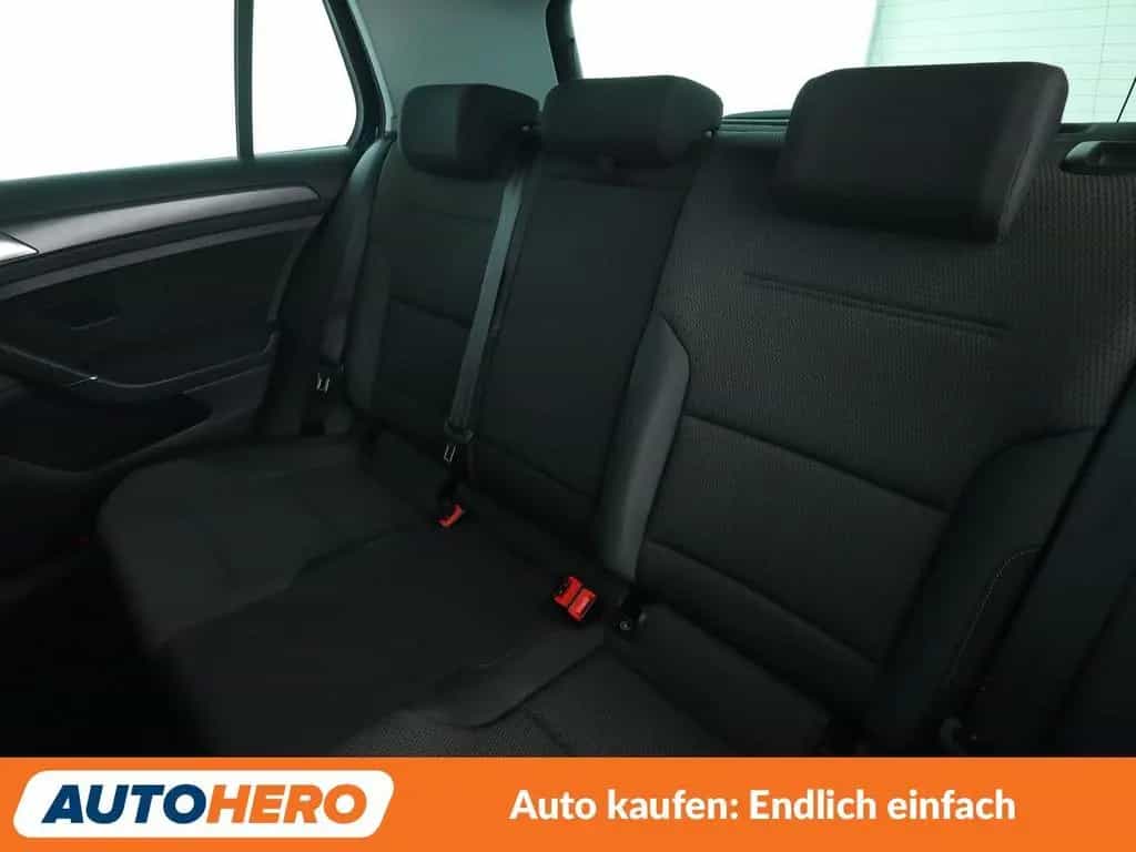 Volkswagen Golf VII 1.4 TSI Comfortline BMT*NAVI*PDC*SHZ* 12/2017-photo-12