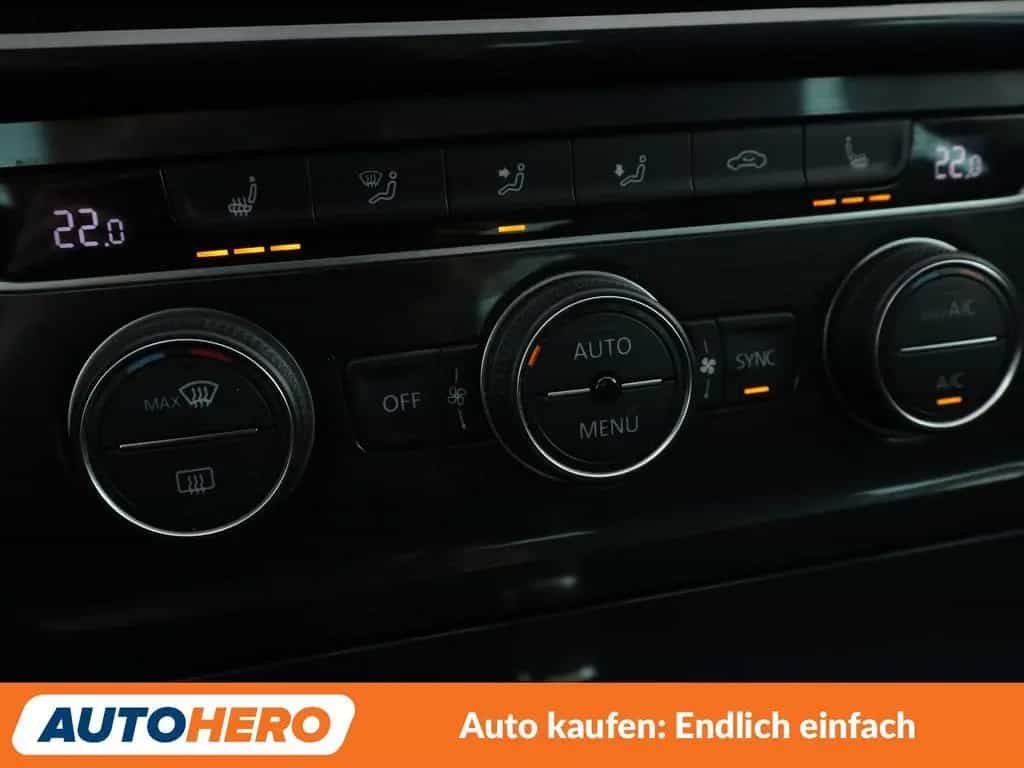 Volkswagen Golf VII 1.4 TSI Comfortline BMT*NAVI*PDC*SHZ* 12/2017-photo-24