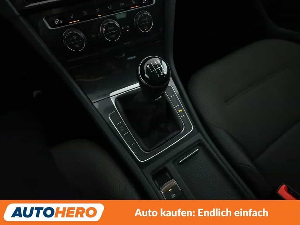 Volkswagen Golf VII 1.4 TSI Comfortline BMT*NAVI*PDC*SHZ* 12/2017-photo-26