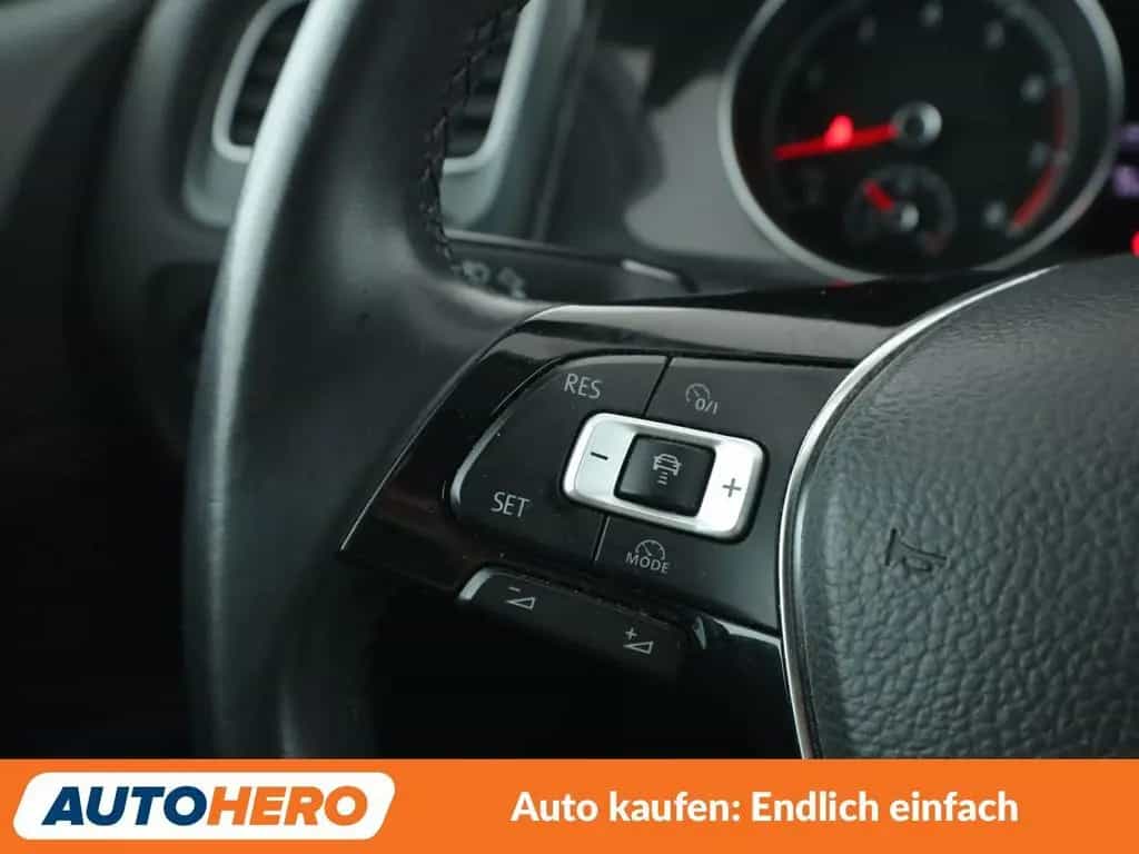Volkswagen Golf VII 1.4 TSI Comfortline BMT*NAVI*PDC*SHZ* 12/2017-photo-28