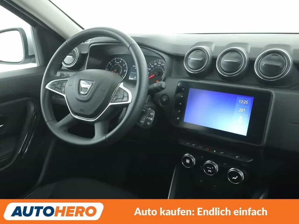 Dacia Duster 1.3 TCe Prestige 4WD*NAVI*CAM*PDC*SHZ* 07/2022-photo-12