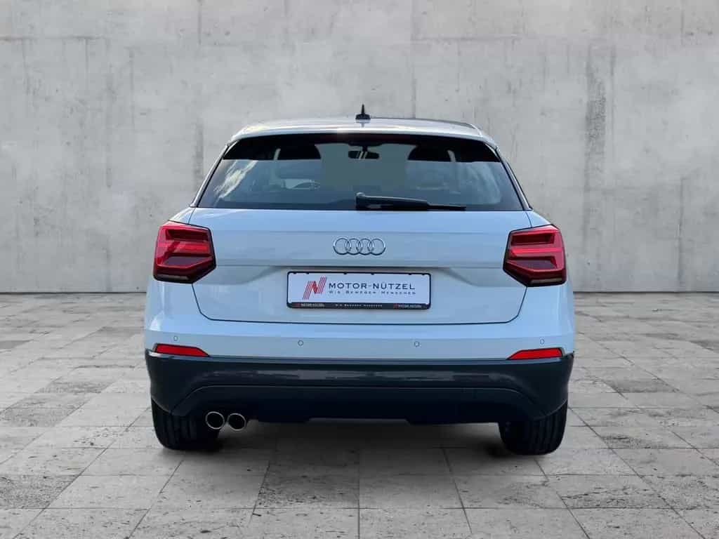 Audi Q2 35 TFSI SPORT LED+NAV+SHZ+PDC+GRA+AHK+APP+SRA 01/2019-photo-4