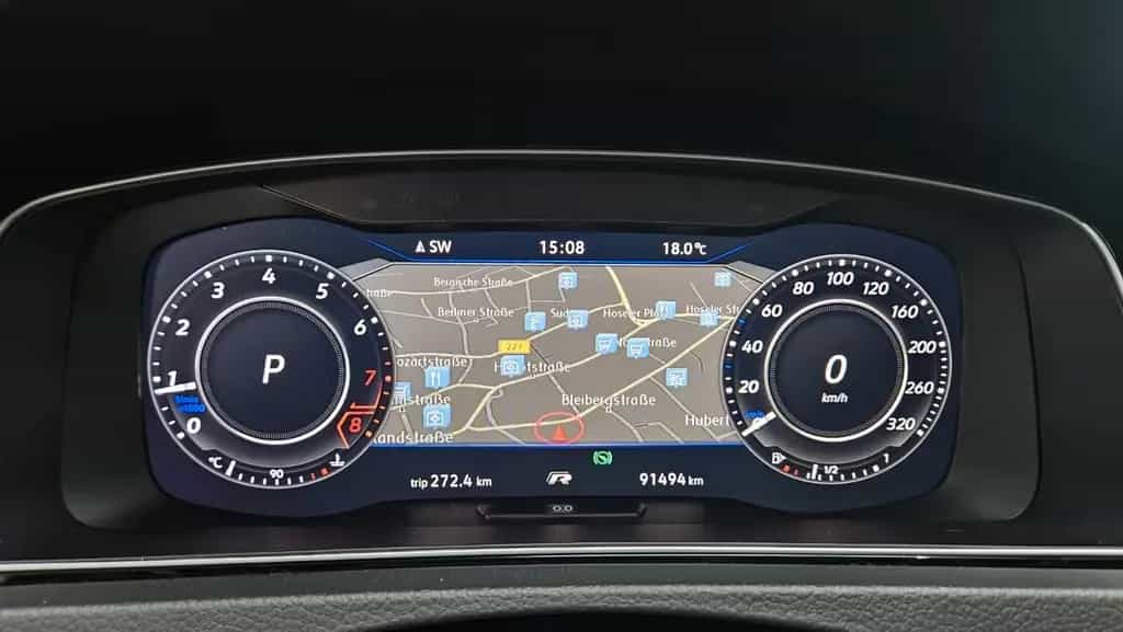 Volkswagen Golf VII Variant Highl DSG R-Line Panorama Navi 08/2018-photo-19