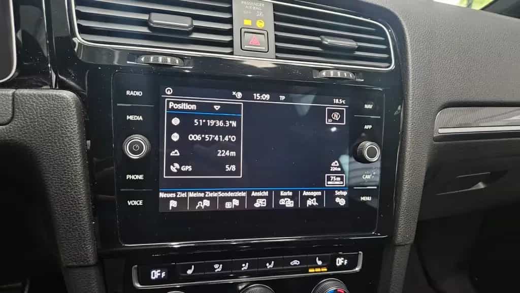 Volkswagen Golf VII Variant Highl DSG R-Line Panorama Navi 08/2018-photo-20