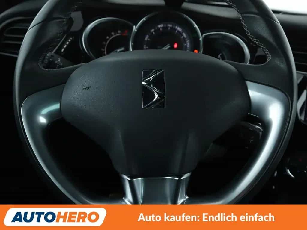 DS Automobiles DS3 1.2 PureTech SportChic *NAVI*LED*TEMPO*CAM* 11/2017-photo-18