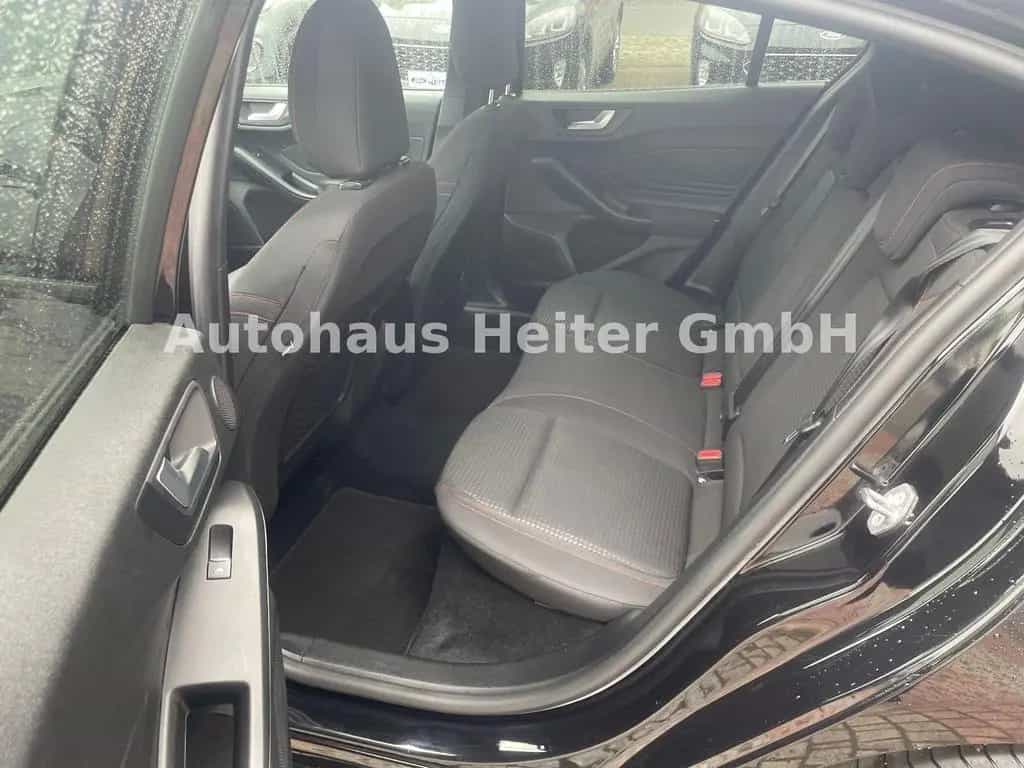 Ford Focus Lim. ST-Line / 155PS+ACC+B&O+1.Hand 10/2021-photo-15