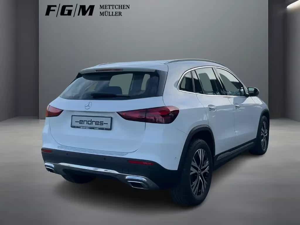 Mercedes-Benz GLA 250 4MATIC LED/Keyless-Go/MBUX/CarPlay/Navi 02/2024-photo-2