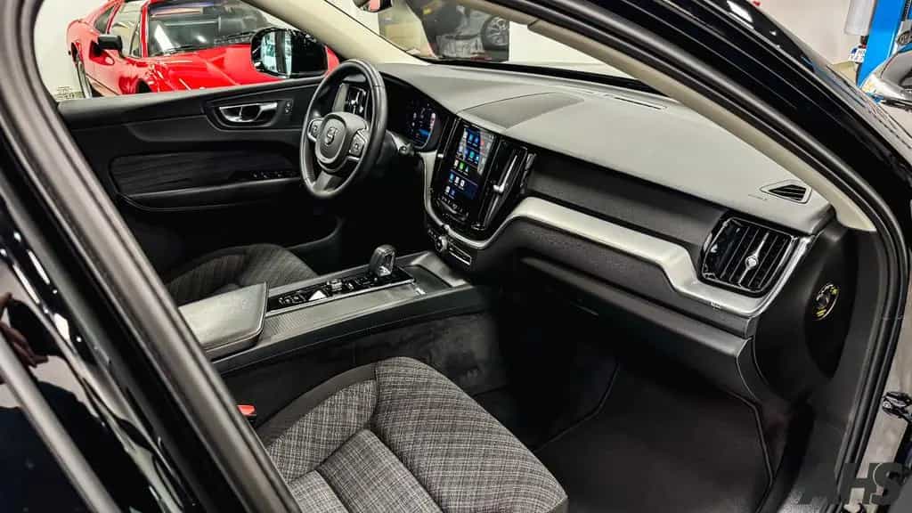 Volvo XC60 Core AWD B4 Diesel Automatik ACC LED Kamera 11/2022-photo-15