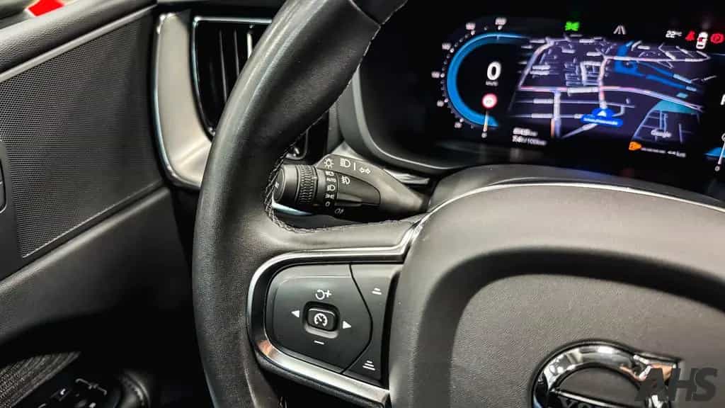 Volvo XC60 Core AWD B4 Diesel Automatik ACC LED Kamera 11/2022-photo-23