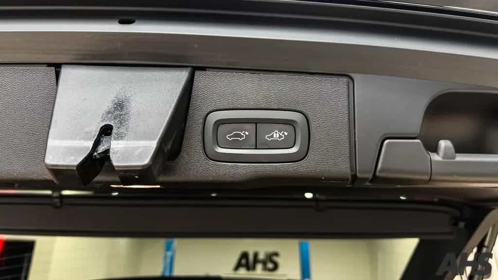 Volvo XC60 Core AWD B4 Diesel Automatik ACC LED Kamera 11/2022-photo-40