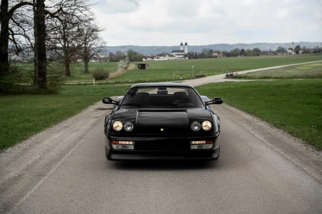 Ferrari **BRD-Auslieferung/perfekter Zustand/8.927km** 02/1990-photo-1