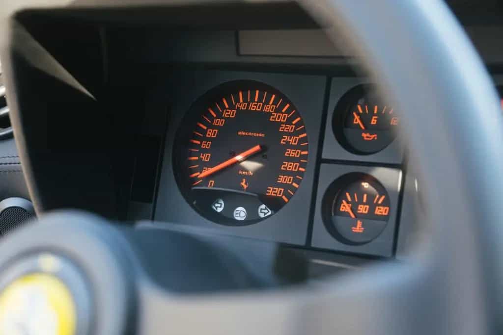 Ferrari **BRD-Auslieferung/perfekter Zustand/8.927km** 02/1990-photo-15