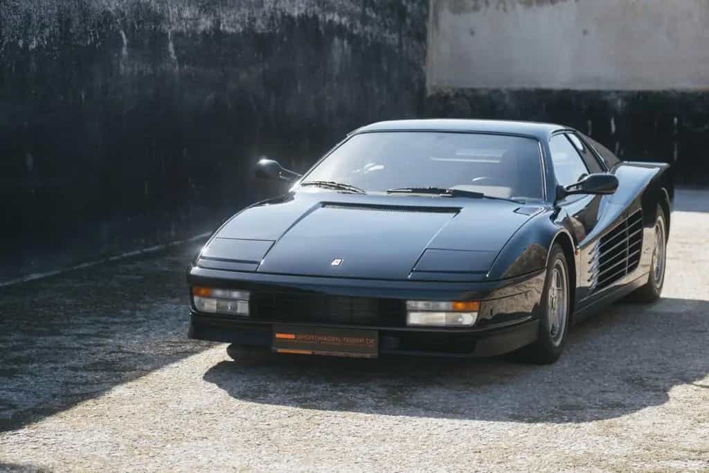 Ferrari **BRD-Auslieferung/perfekter Zustand/8.927km** 02/1990-photo-3